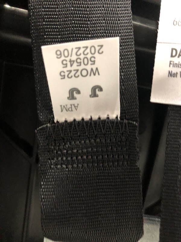 Photo 1 of Graco Contender Slim Convertible Car Seat, Ainsley ***LOOKS BRAND NEW***

