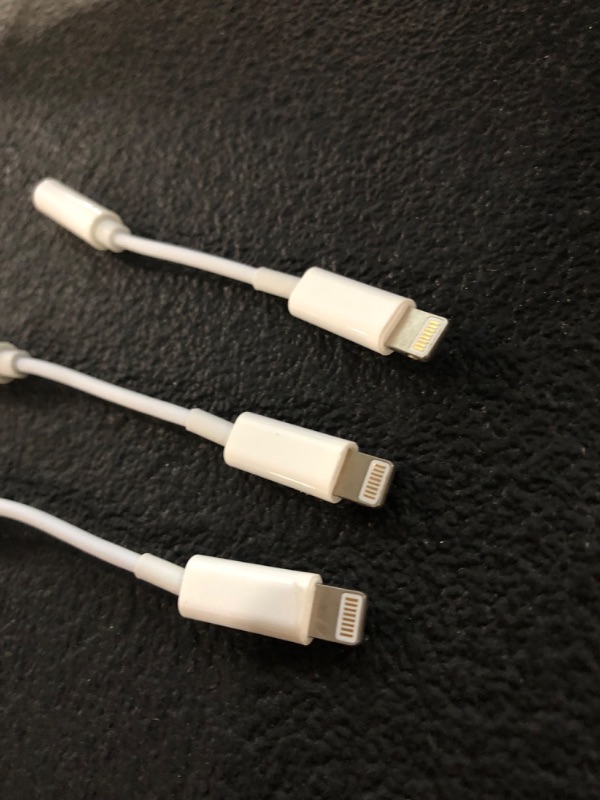 Photo 2 of UNTESTED  iPhone Adapter?3 Pack Apple Lightning to 3.5mm 