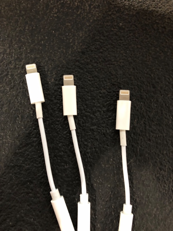 Photo 3 of UNTESTED  iPhone Adapter?3 Pack Apple Lightning to 3.5mm 