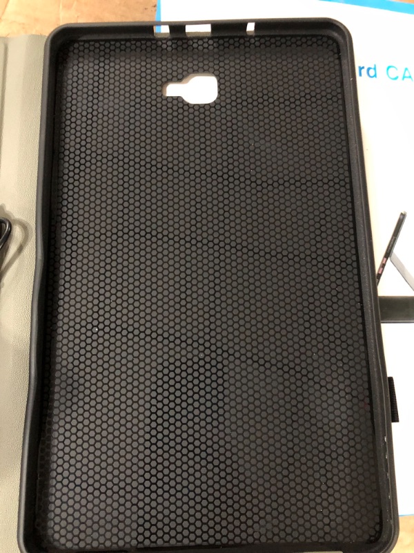 Photo 6 of **SEE NOTES** Smart Keyboard Case for Samsung Galaxy Tab 8 10.1'' 