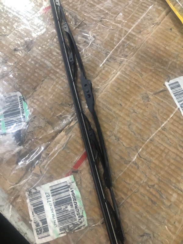 Photo 2 of Rain-X 22&#34; Weatherbeater Wiper Blade