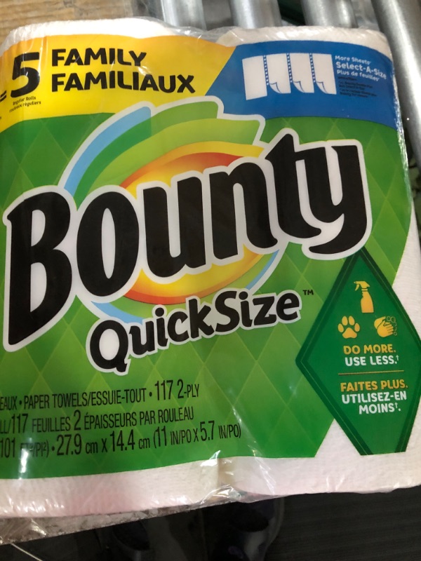 Photo 2 of (8) Bounty quick size paper towels. 2 per pack.