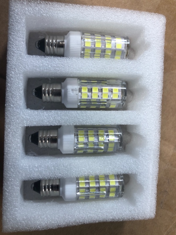 Photo 1 of DE11 110V 4 pack of daylight whitte 600k 