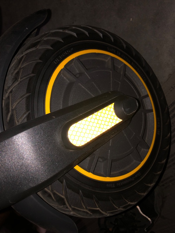 Photo 6 of *MINOR DAMAGE TO BACK LIGHT SEE PHOTO*
1PLUS Electric Scooter 10" Solid Tires 500W Motor 19 Mph Speed