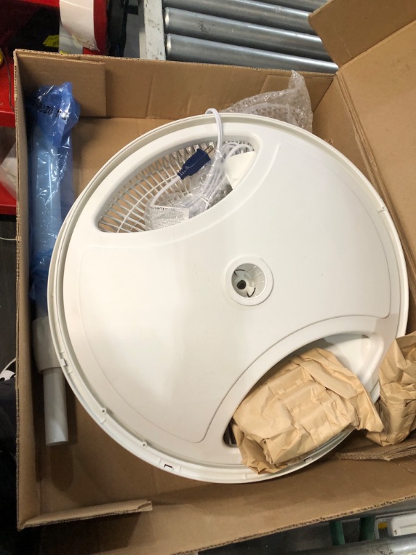 Photo 4 of **PARTS ONLY, MISSING PARTS** Lasko 2520 Oscillating Stand Fan,White 16 Inch White 2520 Fan