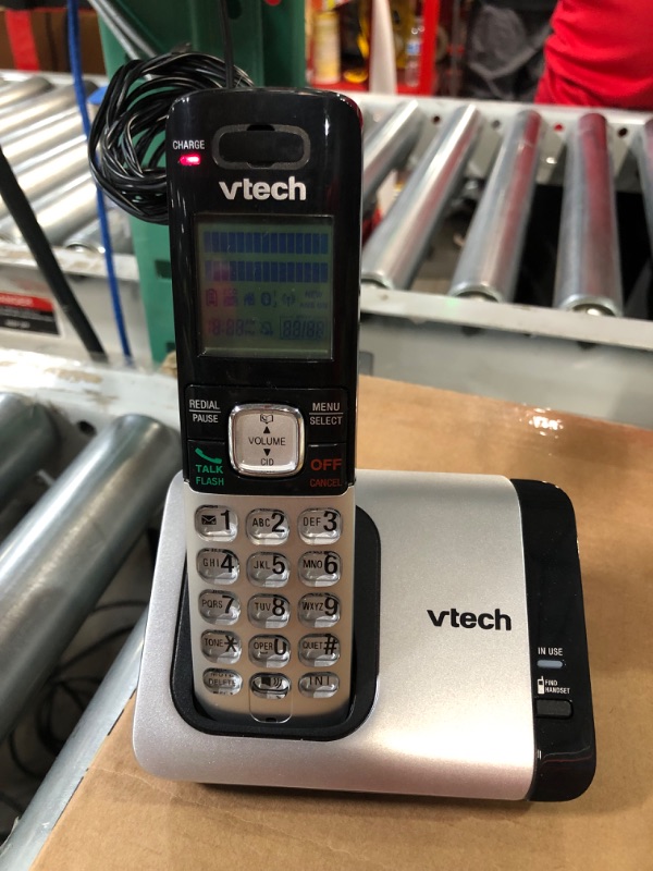 Photo 4 of VTech CS6719 Cordless Phone with Caller ID/Call Waiting Silver 1 Handset Phone