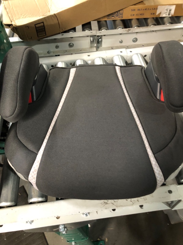 Photo 4 of **USED** Graco TurboBooster Highback Booster Seat, Glacier,15 x 16.5 x 26.5 inches