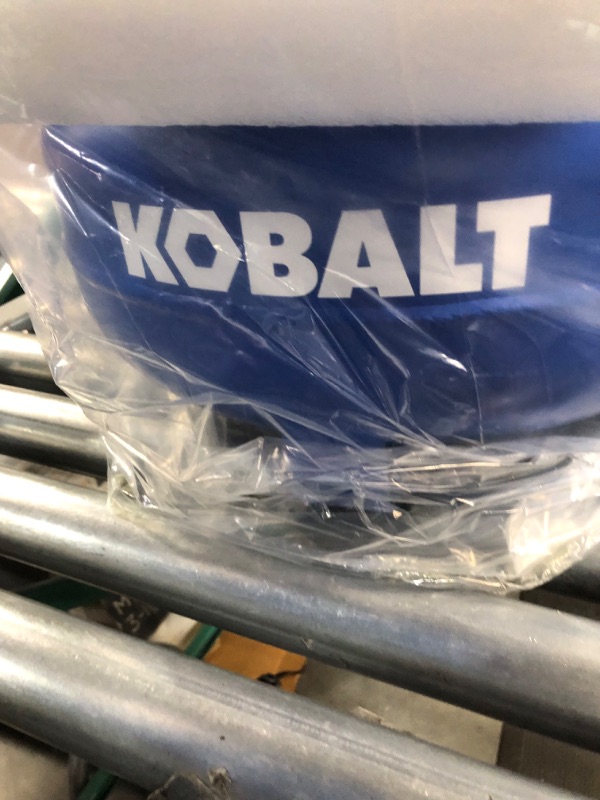 Photo 4 of Kobalt 6-Gallons Portable 150 Psi Pancake Air Compressor
