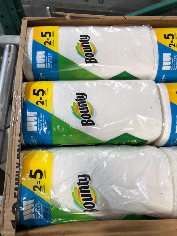 Photo 2 of Bounty Quick Size Paper Towels, White, 4 Packs Of 2 Family Rolls = 8 Family Rolls