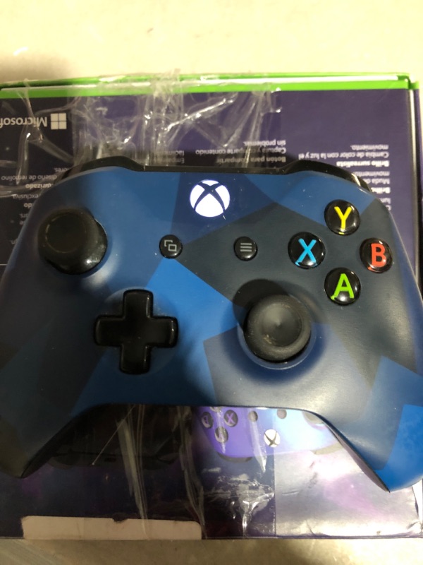 Photo 3 of ***HEAVILY USED AND DIRTY - NO BATTERIES - UNABLE TO TEST***
Xbox Wireless Controller – Stellar Shift Special Edition Series X|S, One