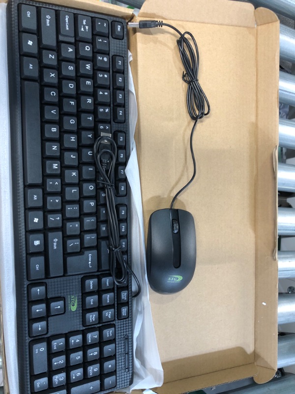 Photo 1 of Skytech Global keyboard and mouse