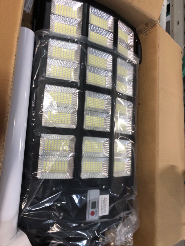 Photo 2 of 1200W Led Solar Street Light Motion Sensor