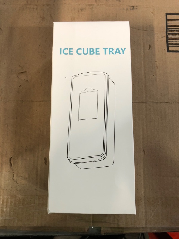 Photo 1 of Ice cube tray