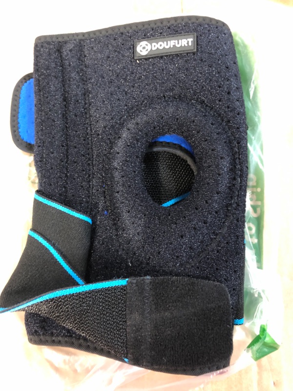 Photo 1 of Doufurt Knee Brace with Side Stabilizers for Meniscus Tear Knee Pain ACL MCL Injury Recovery Adjustable Knee Support for Men and Women… Small (Pack of 1)