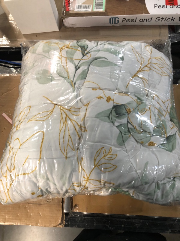 Photo 2 of [Like New] Joyreap 7 Piece Bed in a Bag Queen, Green Leaves Printed on White 