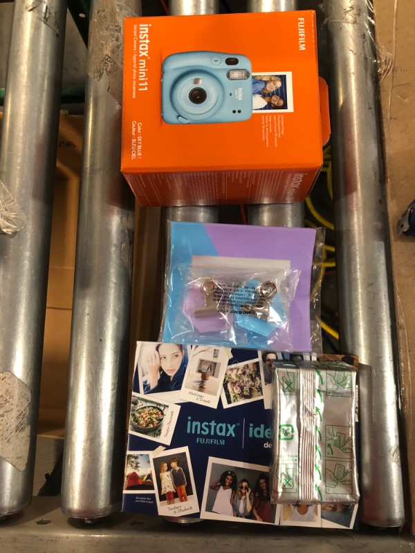 Photo 4 of Fujifilm Instax Mini 11 Bundle - Blue Sky 