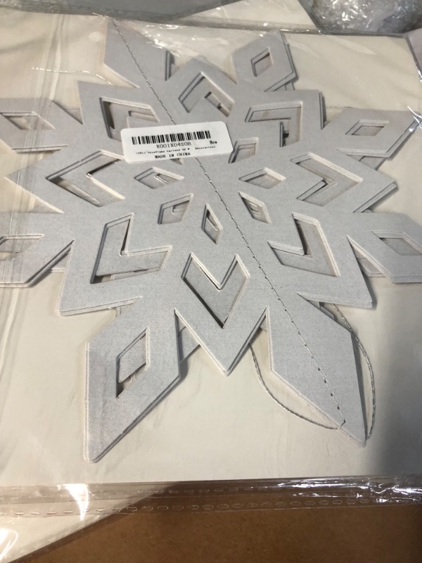 Photo 7 of 3D White Snowflake Garland Winter Wonderland Hanging Snowflake Decorations 