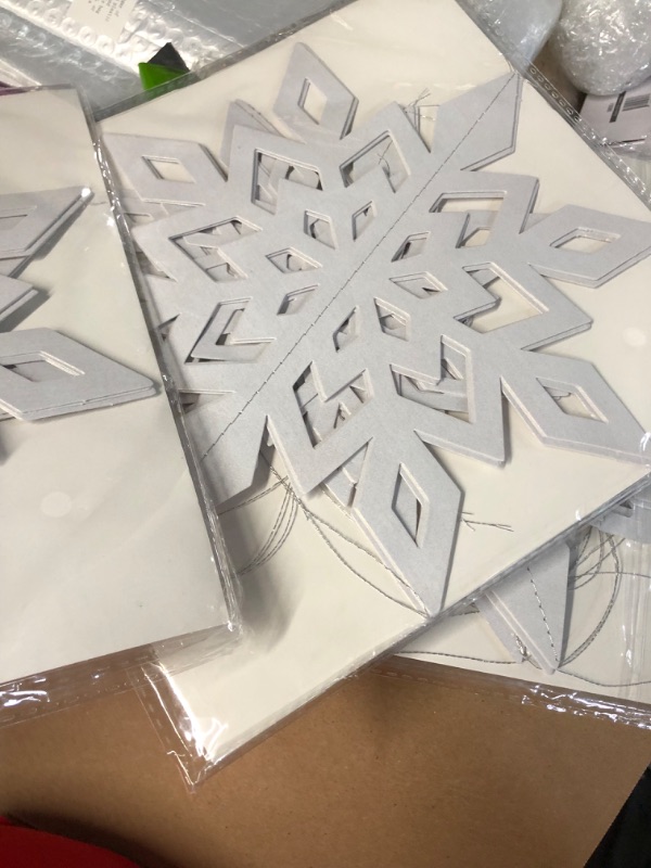 Photo 5 of 3D White Snowflake Garland Winter Wonderland Hanging Snowflake Decorations 