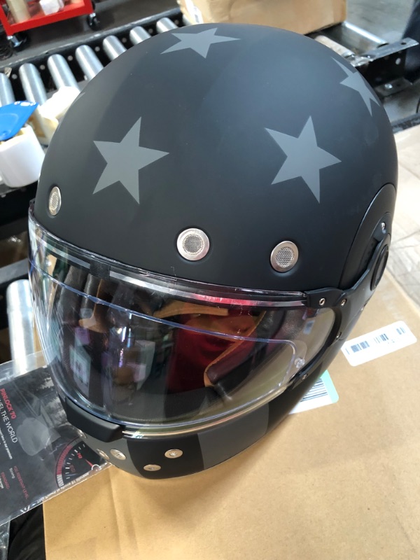 Photo 8 of *Used/Minor Scuffs* Daytona Full Face Motorcycle Helmet Retro – DOT Approved X-Large, Captain America Stealth