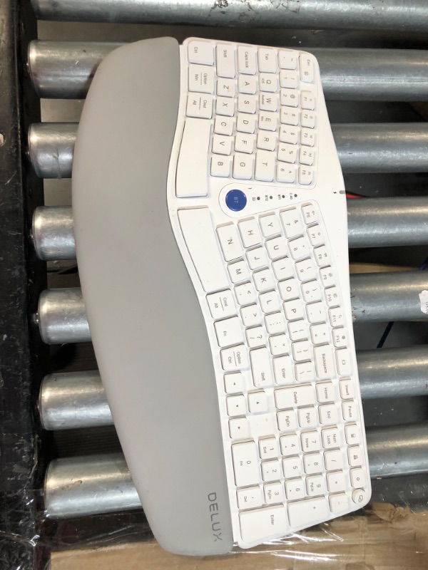 Photo 3 of Used/Dirty* Wireless Ergonomic Split Keyboard with Cushioned Palm Rest, Compatible with Windows, Mac OS (GM901D-White)