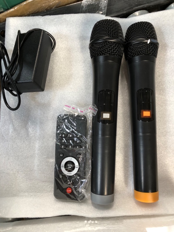 Photo 3 of *USED* PROFESSIONAL SPEAKER  PORTABLE WITH MICROPHONES AND REMOTE 