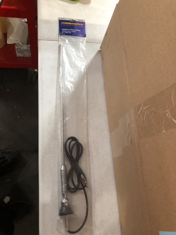 Photo 2 of Metra 44-US13 Side/Top Mount Replacement Antenna for AM/FM Bands Antenna Standard Packaging