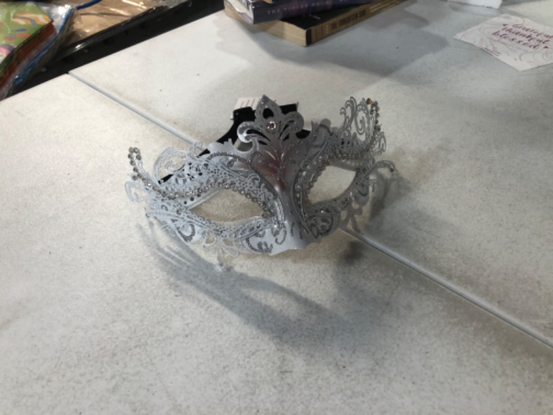 Photo 2 of Xvevina Luxury Masquerade Mask Venetian Pretty Party Evening Prom Mask ***** STOCK PHOTO FOR REF ONLY