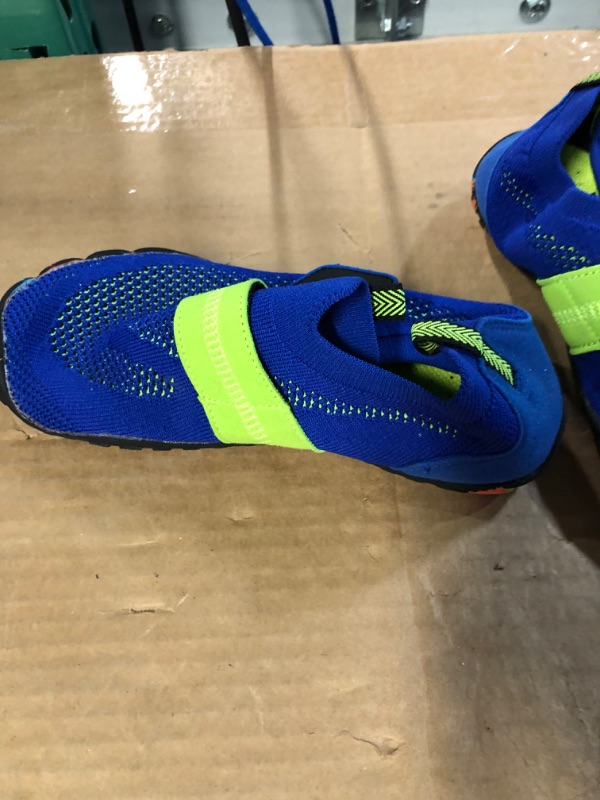 Photo 1 of UBFEN Water Shoes for Kids  2 Big Kid D Blue.