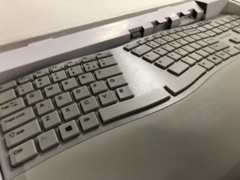 Photo 4 of *missing usb connector* Kensington Pro Fit Ergonomic Wireless Keyboard and Mouse - Grey (K75407US)