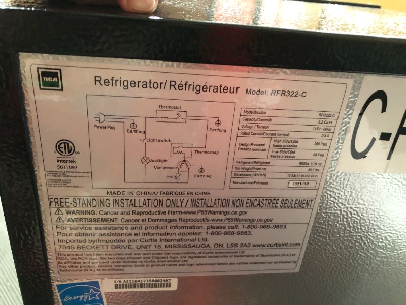 Photo 4 of **PARTS ONLY**
RCA RFR322 Mini Refrigerator, Compact, 3.2 Cubic Feet