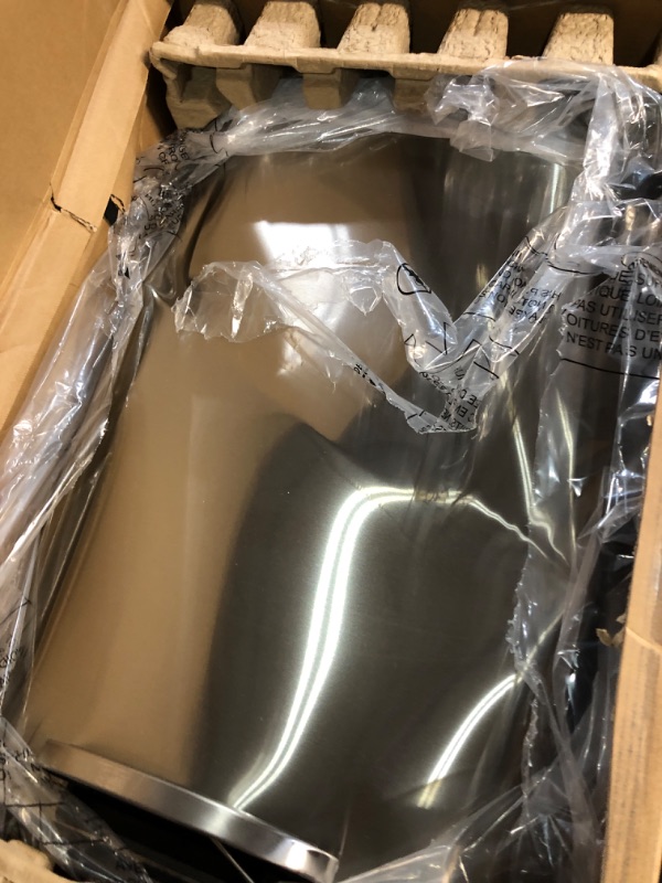 Photo 1 of **BIG DENT**
QUALIAZERO 50L/13Gal Heavy Duty Hands-Free Stainless Steel 50L / 13 GAL