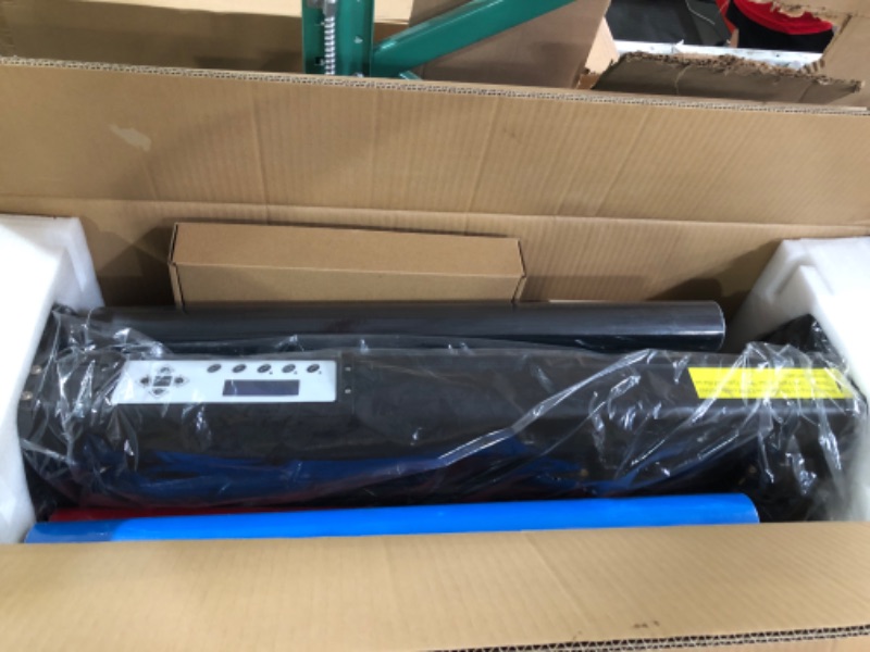 Photo 1 of VEVOR Vinyl Cutter Machine, 28inch Vinyl Plotter, LCD Display Plotter Cutter (28Inch)