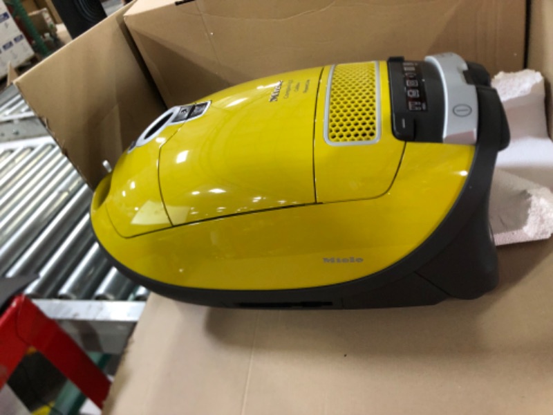 Photo 5 of Miele 41GFE036USA Complete C3 Calima Canister Vacuum, Canary Yellow