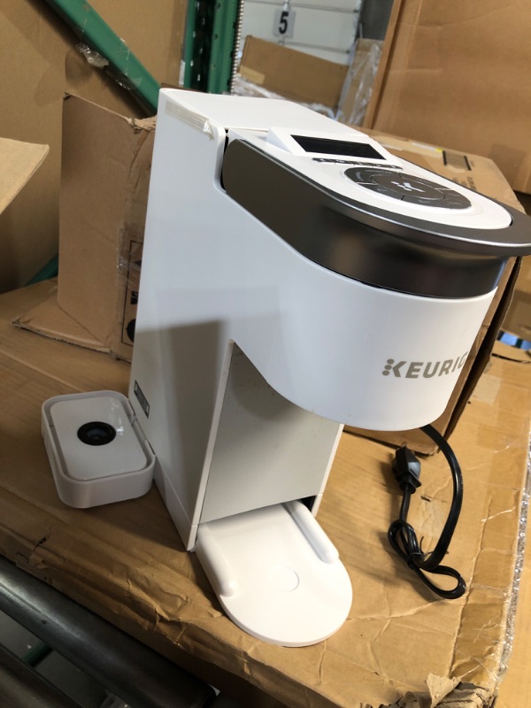 Photo 2 of *USED*Keurig K-Supreme SMART Single Serve Coffee Maker With WiFi Compatibility, 4 Brew Sizes, White