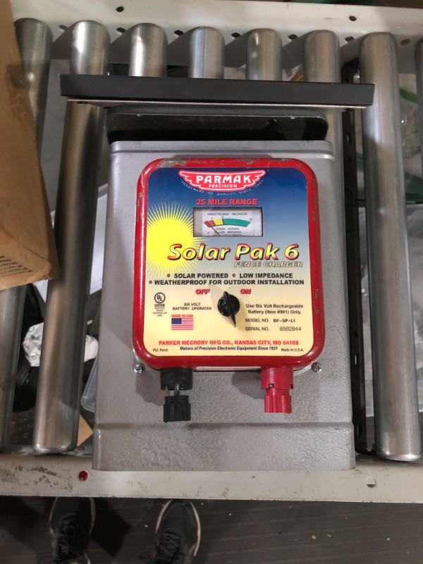 Photo 2 of *UNTESTED* 6 volt Solar Charging Unit Only - ParmakUSA