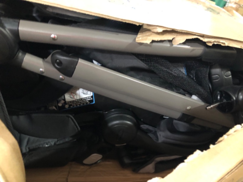 Photo 2 of Graco Modes Element Travel System, Includes Baby Stroller with and carseat