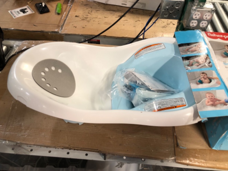 Photo 2 of Fisher-Price 4-In-1 Sling 'N Seat Bath Tub