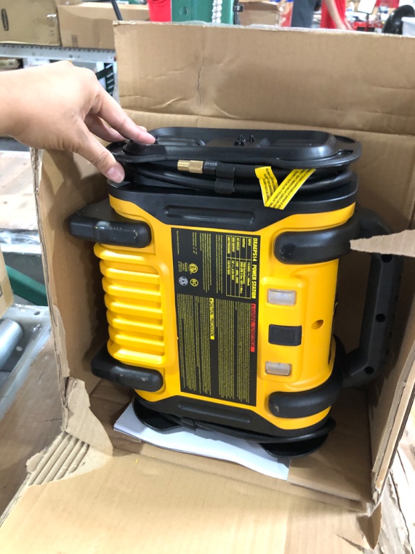 Photo 3 of DEWALT DXAEPS14 1600 Peak Battery Amp 12V Automotive Jump Starter/Power Station 