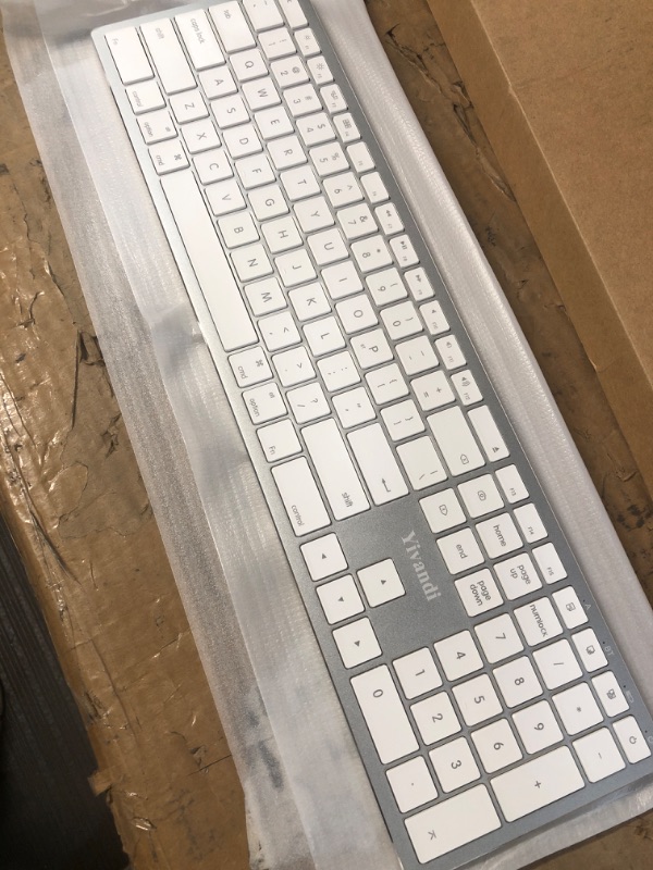 Photo 2 of Macally Ultra-Slim USB Wired Keyboard with Number Keypad for Apple Mac Pro