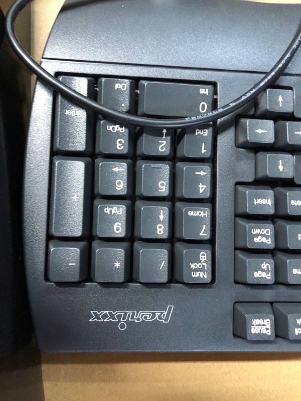 Photo 1 of Perixx Periboard-512 Ergonomic Split Keyboard  19.09"x9.29"x1.73"