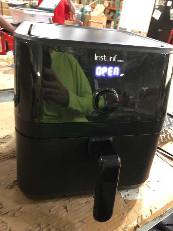 Photo 3 of (PARTS) Instant Vortex 6 Quart Air Fryer Oven,