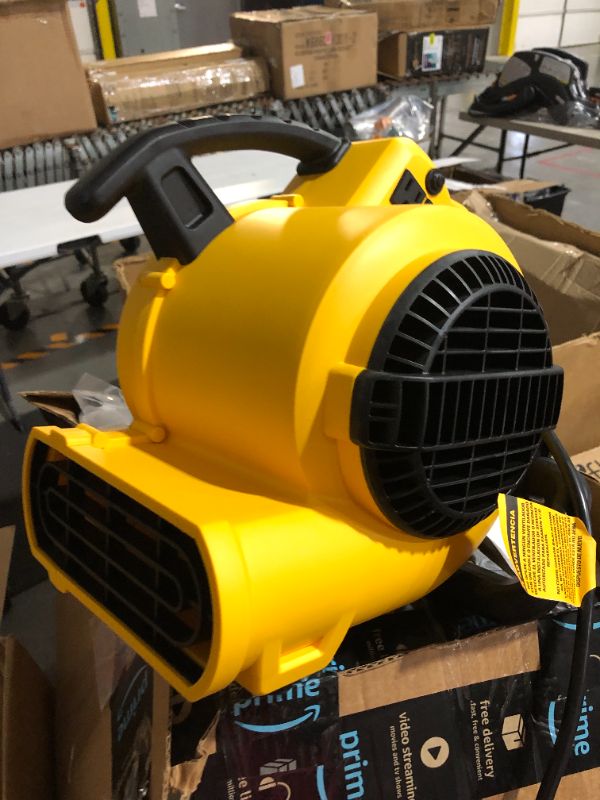 Photo 2 of * item used *
DEWALT DXAM-2260 Portable Air Mover/Floor Dryer, 600 Cfm