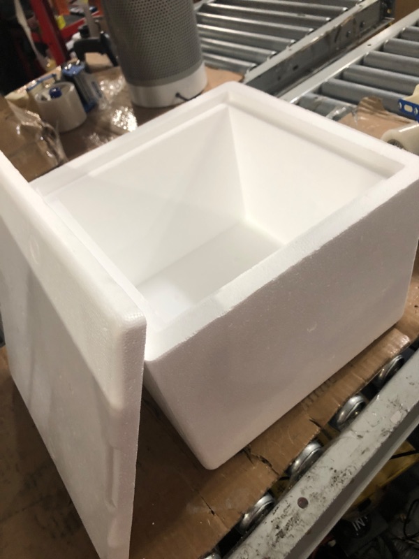 Photo 1 of *STOCK PHOTO REFERENCE ONLY* Polar Tech 225C Thermo Chill Insulated Carton with Foam Shipper, Medium, 12" Length x 10" Width x 5" Depth (Case of 4)