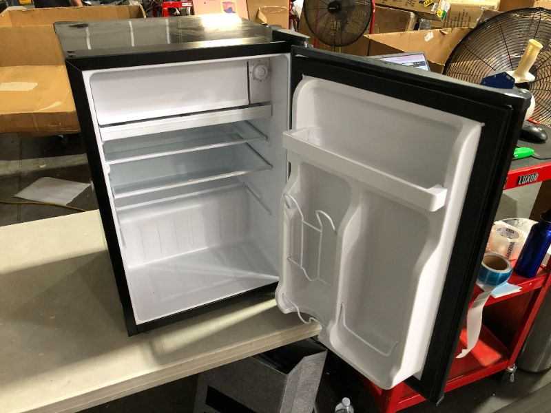Photo 1 of ***NONFUNCTIONAL - FOR PARTS - SEE NOTES***
BLACK+DECKER BCRK25B Compact Refrigerator, 2.5 Cubic Feet, Black