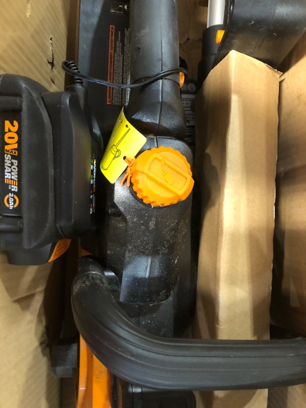 Photo 4 of ** Used** Worx 20V 10 Auto Tension Electric Cordless Pole Chainsaw with Battery Charger