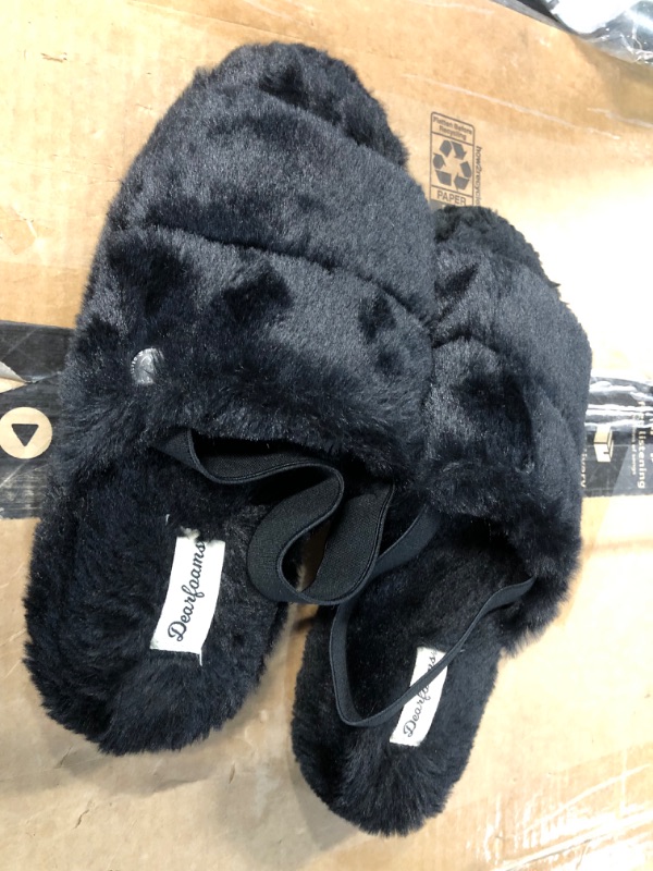 Photo 2 of *USED - LOOKS NEW* Dearfoams Women's Luna faux faux fur Slide with Elastic Strap Slipper, Large 9-10, Black