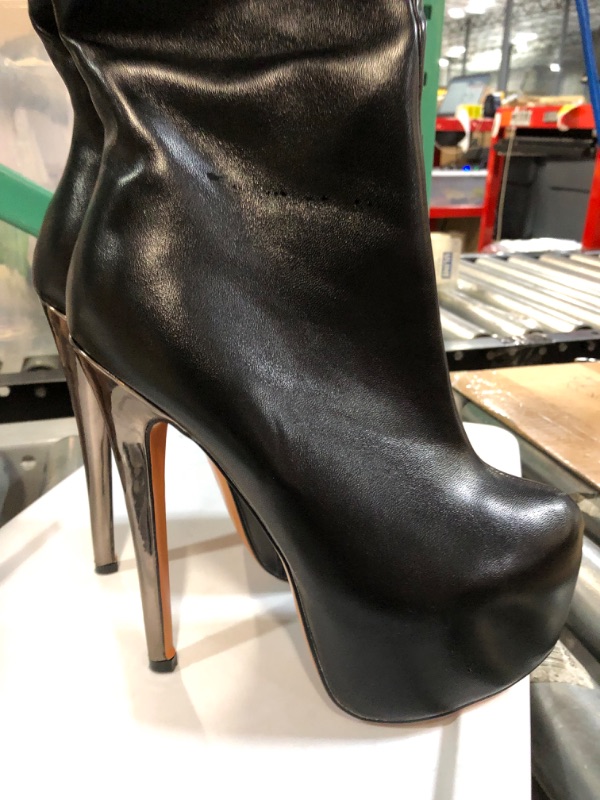 Photo 1 of *USED* Women's Thigh High Black Stiletto Boots, Size: 7 