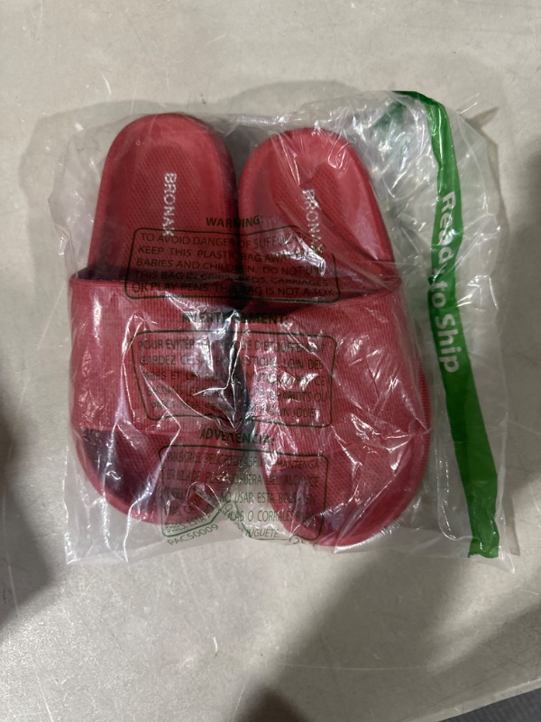 Photo 2 of *USED* BRONAX Pillow Slippers for Women and Men, Red, Size: 40-41