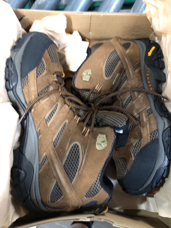 Photo 1 of *USED* Merrell Men's Moab 2 Mid Waterproof Boot, Size: 10