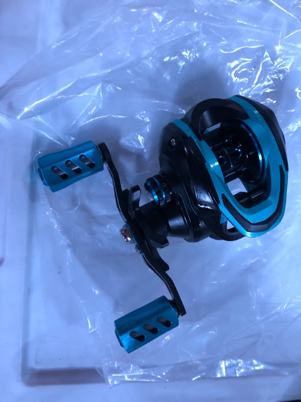 Photo 1 of HAUT TON Baitcasting Reel PD200 Advanced Version,Carbon Filber Frame Baitcaster Fishing Reels, one Touch Break Switch Technology 20 Lbs Max Drag, 7.2:1 Gear Ratio,18+1BB,for Saltwater,Freshwater Poseidon200-right/7.2:1